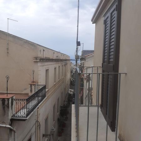 A Casa Dell'Artista Apartment Cefalu Exterior photo